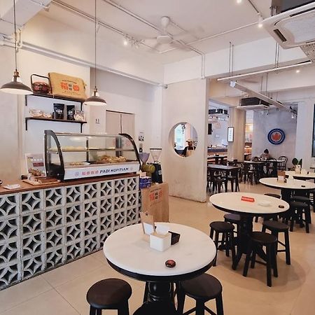 Attrus Bed & Breakfast Johor Bahru Bagian luar foto