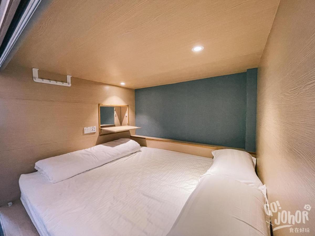 Attrus Bed & Breakfast Johor Bahru Bagian luar foto