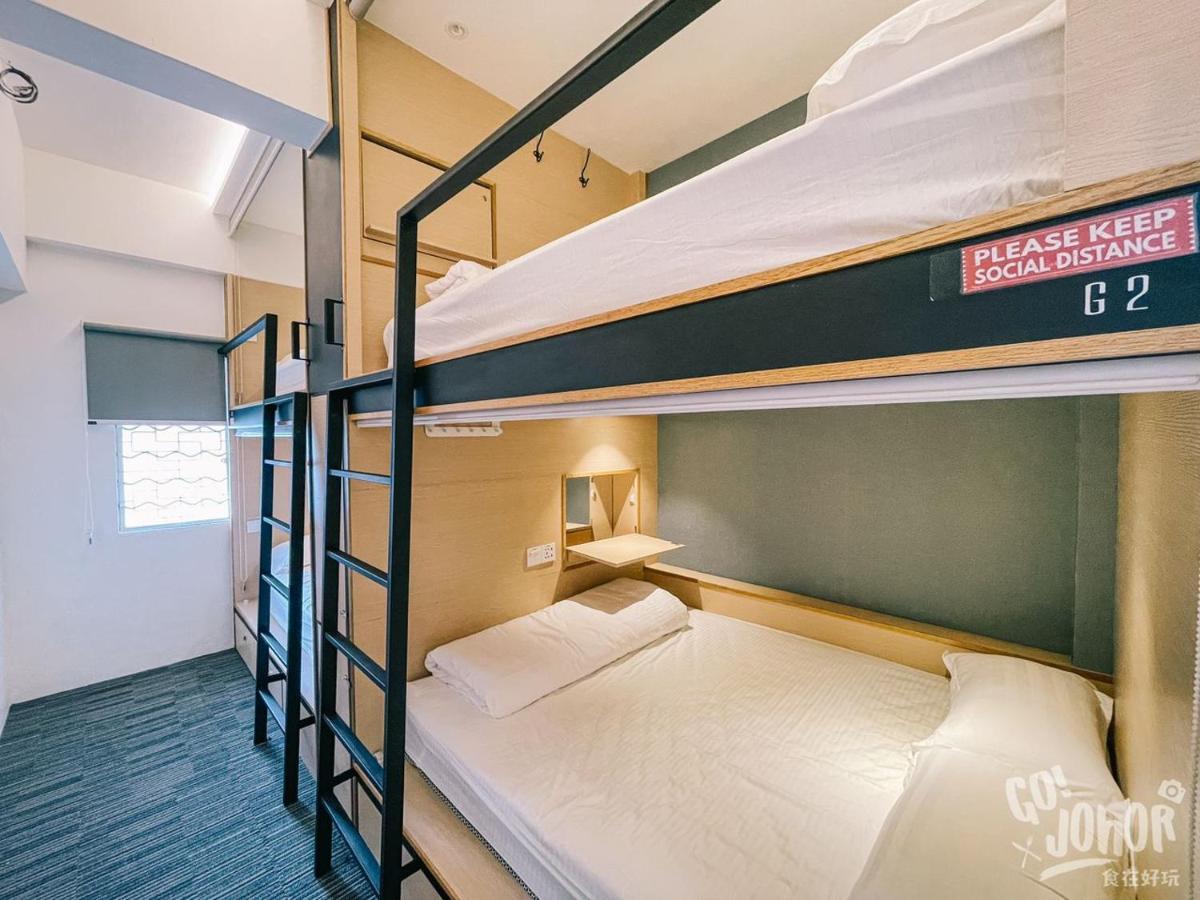 Attrus Bed & Breakfast Johor Bahru Bagian luar foto