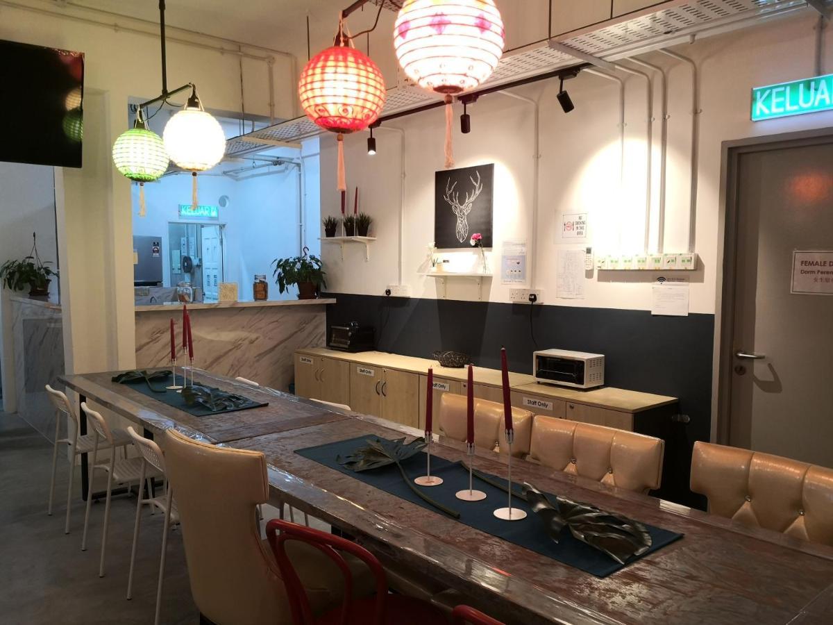 Attrus Bed & Breakfast Johor Bahru Bagian luar foto