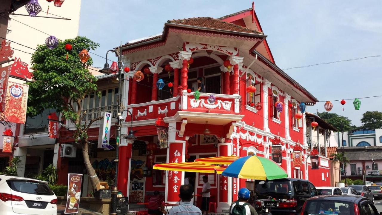 Attrus Bed & Breakfast Johor Bahru Bagian luar foto