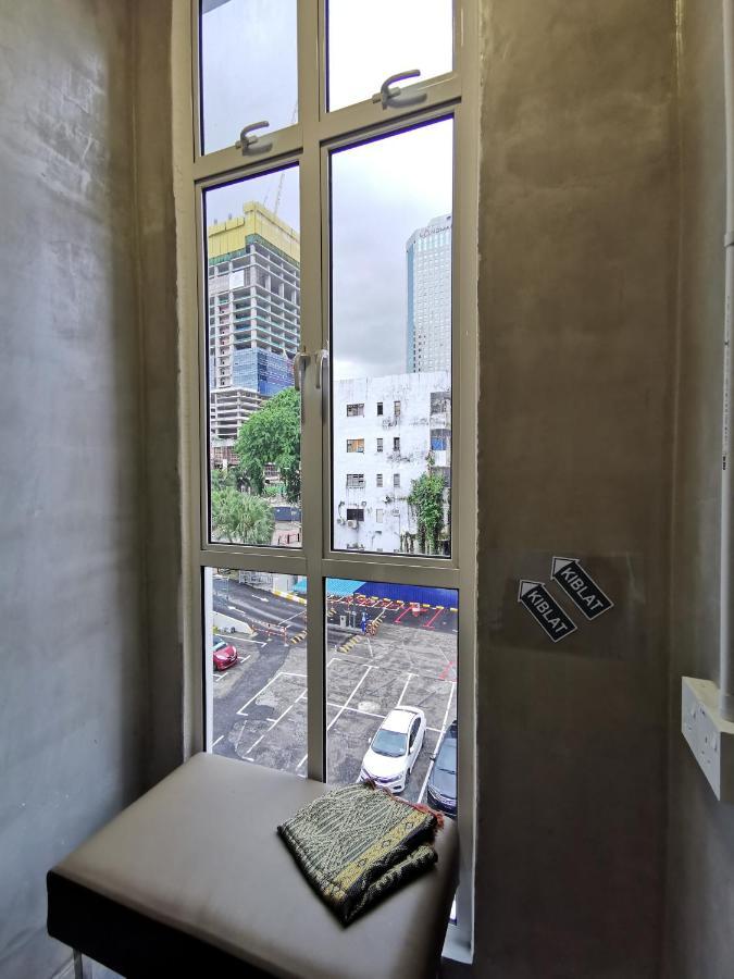 Attrus Bed & Breakfast Johor Bahru Bagian luar foto