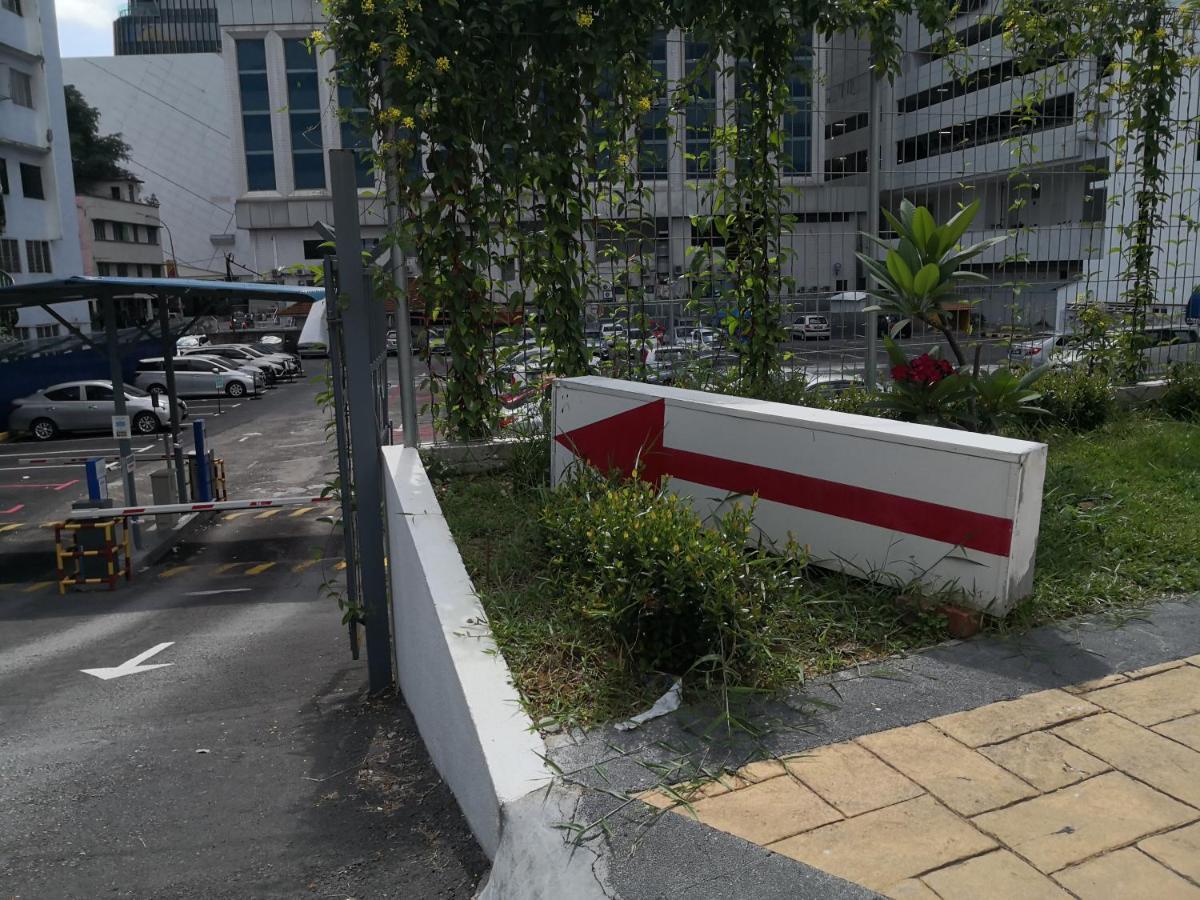 Attrus Bed & Breakfast Johor Bahru Bagian luar foto